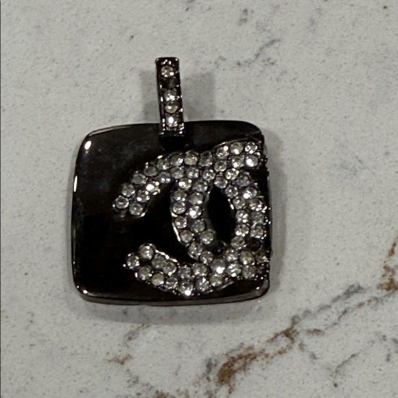 CHANEL Black Crystal-Embellished Pendant authentic - Picture 1 of 3